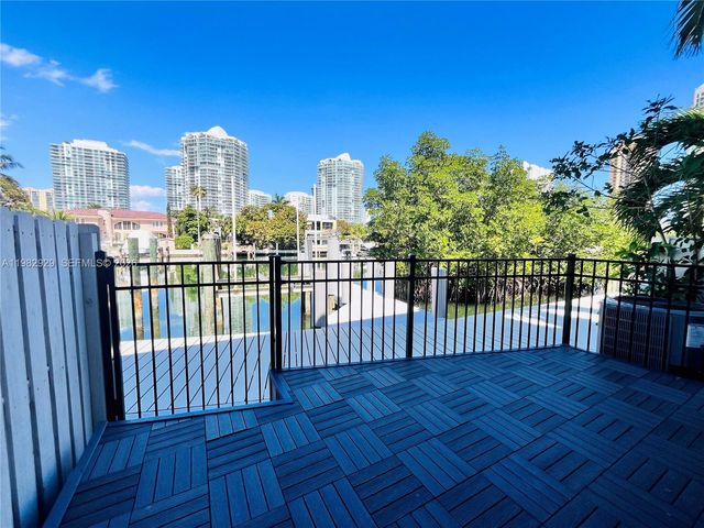 253 Poinciana Dr 603, Sunny Isles Beach, FL 33160