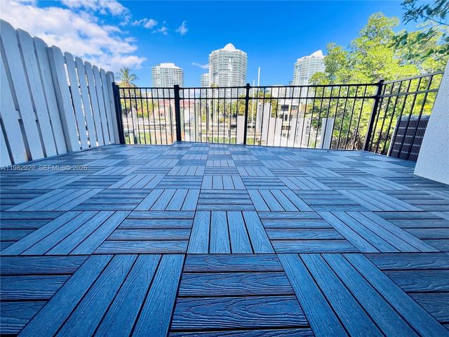 253 Poinciana Dr 603, Sunny Isles Beach, FL 33160