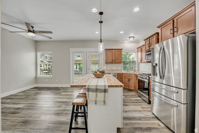 1099 E EAST GARDEN BEND PL, Sandy, UT 84094