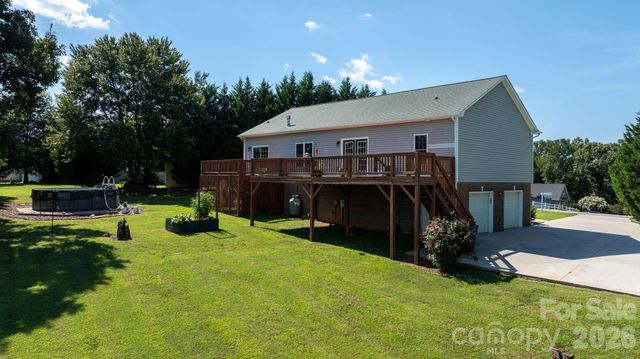 5395 Stonegate Farm Drive, Granite Falls, NC 28630