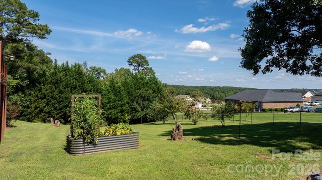 5395 Stonegate Farm Drive, Granite Falls, NC 28630
