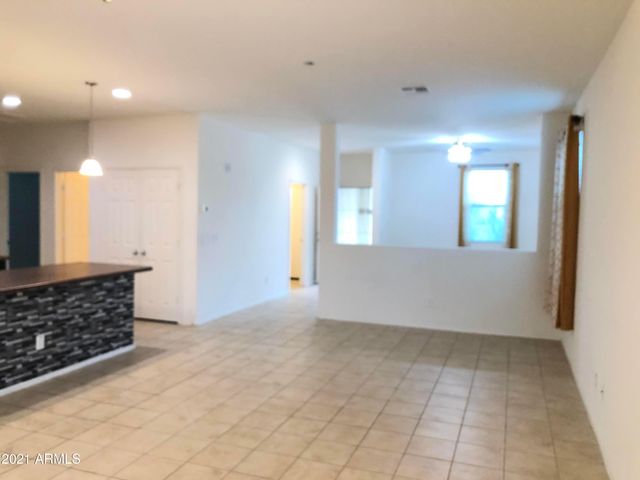 8457 N 61st Lane, Glendale, AZ 85302