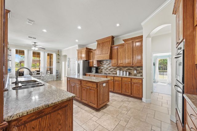 1280 Vz County Road 3815, Wills Point, TX 75169