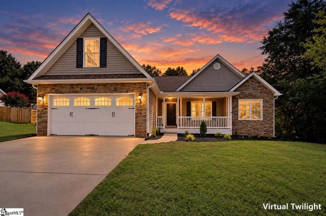 4 Judges Lane, Greer, SC 29651