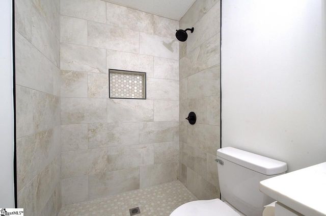 4 Judges Lane, Greer, SC 29651