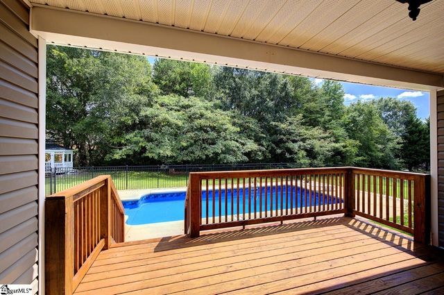 4 Judges Lane, Greer, SC 29651