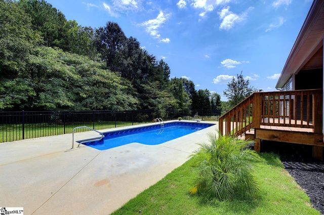 4 Judges Lane, Greer, SC 29651