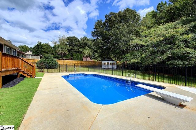 4 Judges Lane, Greer, SC 29651