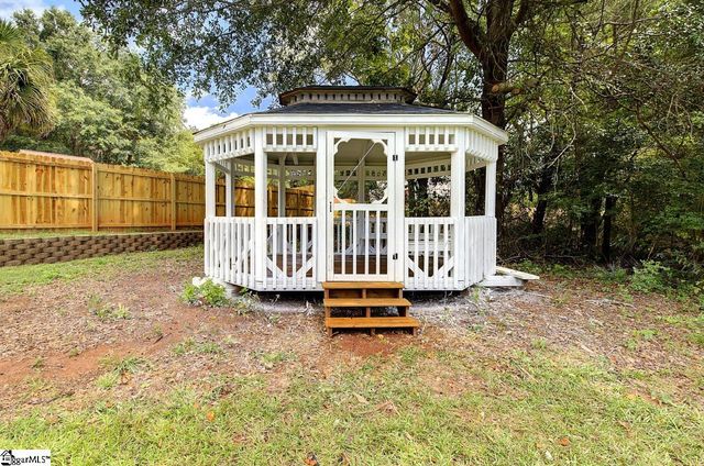 4 Judges Lane, Greer, SC 29651