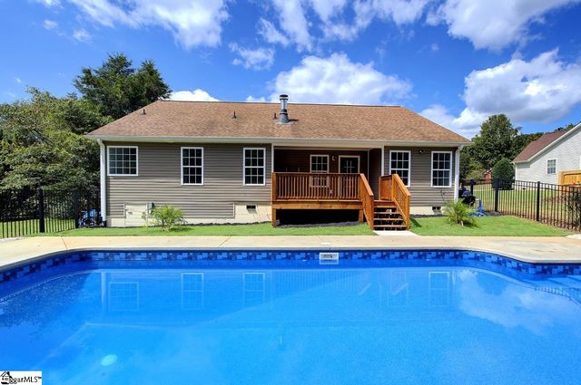 4 Judges Lane, Greer, SC 29651