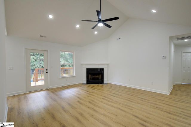 4 Judges Lane, Greer, SC 29651
