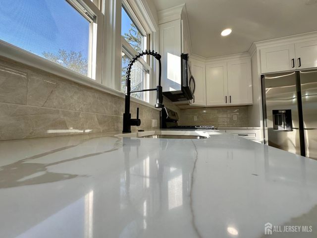 81 Cleveland Avenue, Milltown, NJ 08850