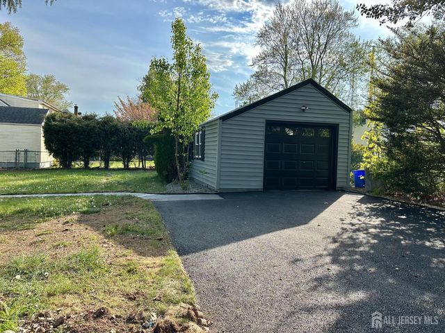 81 Cleveland Avenue, Milltown, NJ 08850