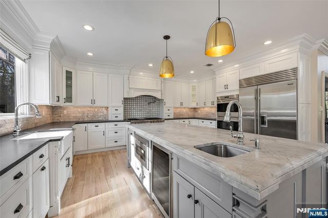 41 Sunset Road, Demarest, NJ 07627