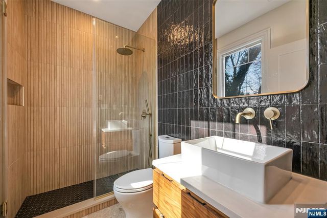 41 Sunset Road, Demarest, NJ 07627