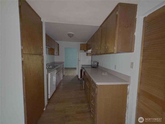 425 Sunnyhill Road W, Bremerton, WA 98312