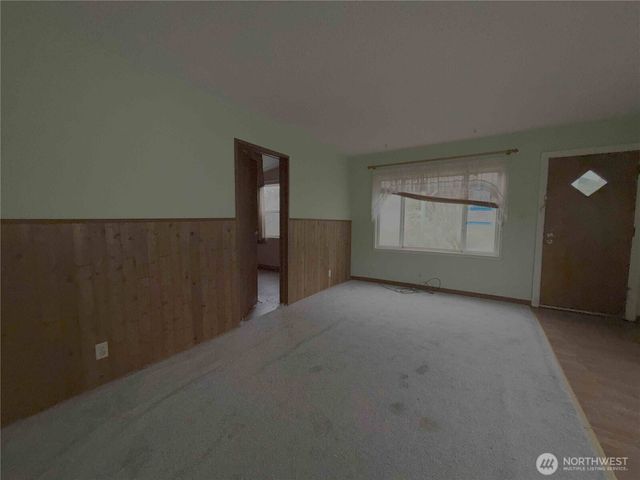 425 Sunnyhill Road W, Bremerton, WA 98312