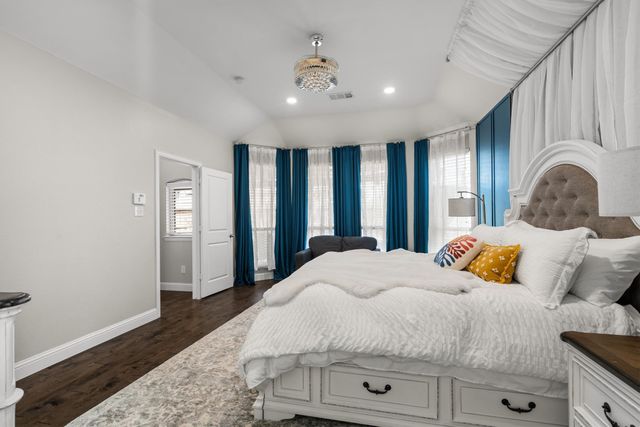 910 Kirby Drive, Argyle, TX 76226