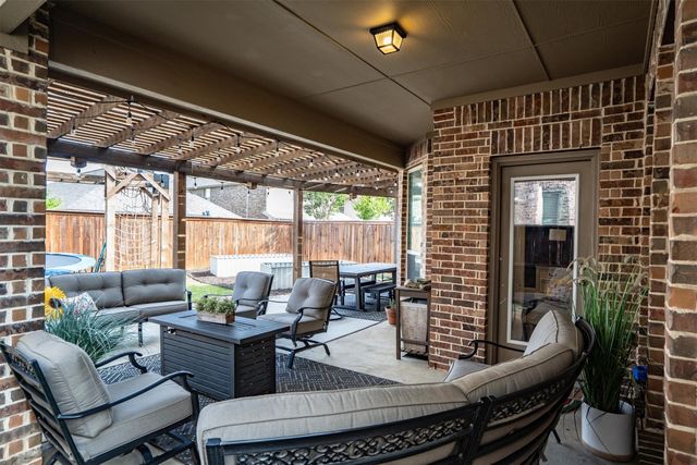 910 Kirby Drive, Argyle, TX 76226