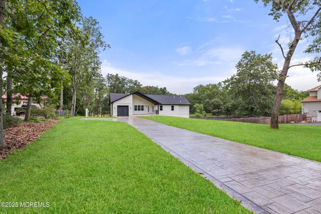 1406 Transit Avenue, Jackson, NJ 08527