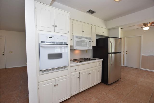 204 CHAUCER LANE, Winter Haven, FL 33884