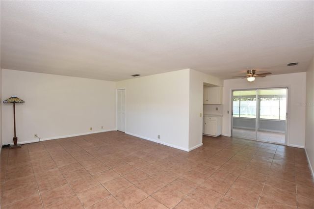204 CHAUCER LANE, Winter Haven, FL 33884