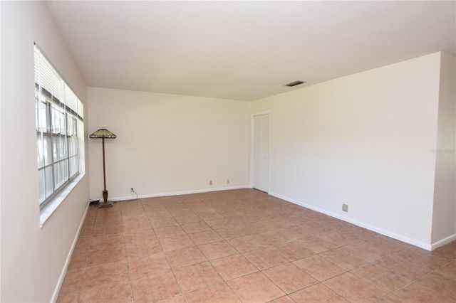 204 CHAUCER LANE, Winter Haven, FL 33884