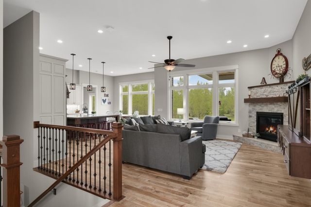 8662 240th Street E, Lakeville, MN 55044