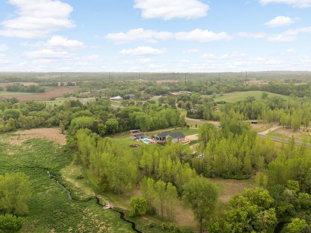 8662 240th Street E, Lakeville, MN 55044