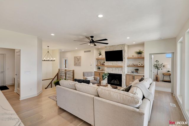 9444 S 87th Street, Lincoln, NE 68526