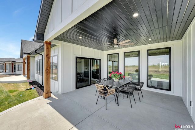 9444 S 87th Street, Lincoln, NE 68526