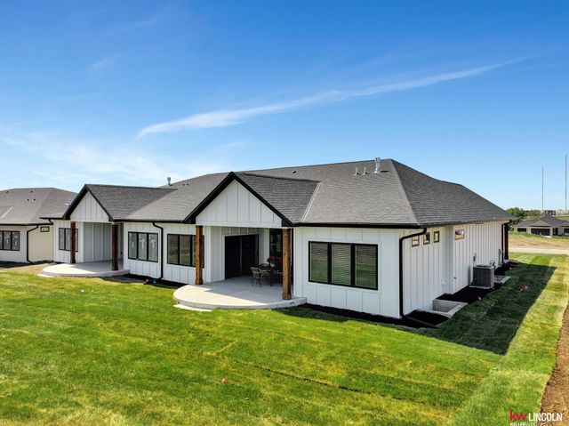 9444 S 87th Street, Lincoln, NE 68526