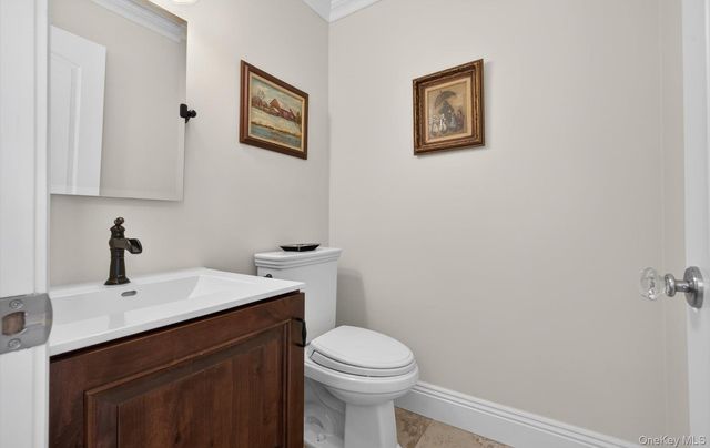 211 Barton Avenue, Melville, NY 11747