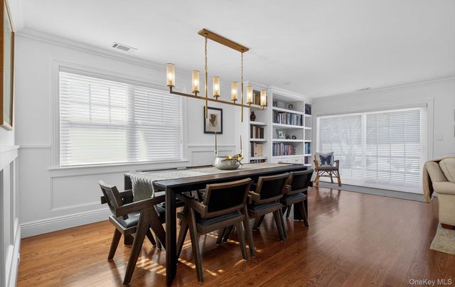 211 Barton Avenue, Melville, NY 11747