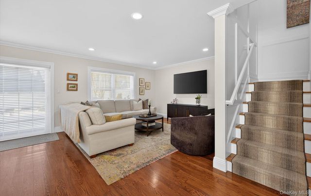 211 Barton Avenue, Melville, NY 11747