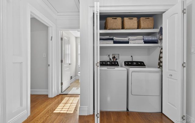 211 Barton Avenue, Melville, NY 11747