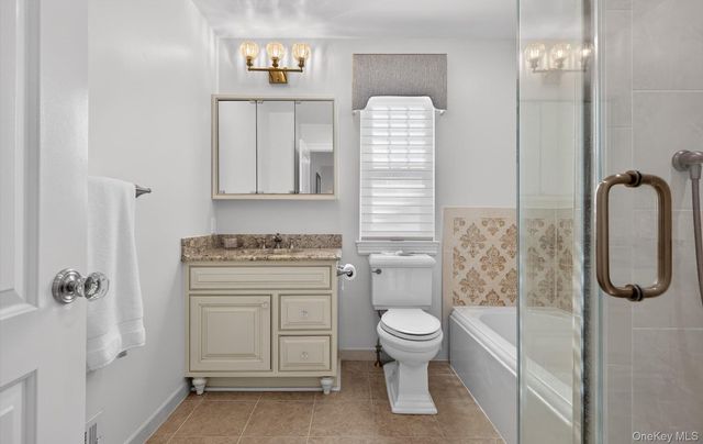 211 Barton Avenue, Melville, NY 11747