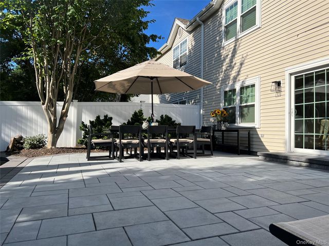 211 Barton Avenue, Melville, NY 11747