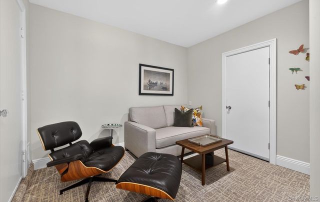 211 Barton Avenue, Melville, NY 11747