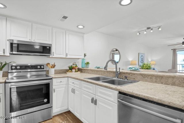 1518 Lake Park Boulevard S 3d, Carolina Beach, NC 28428