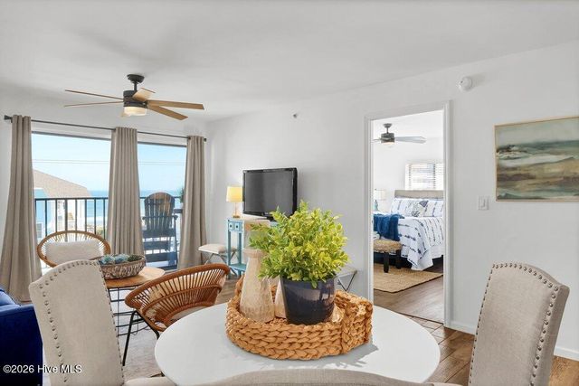 1518 Lake Park Boulevard S 3d, Carolina Beach, NC 28428