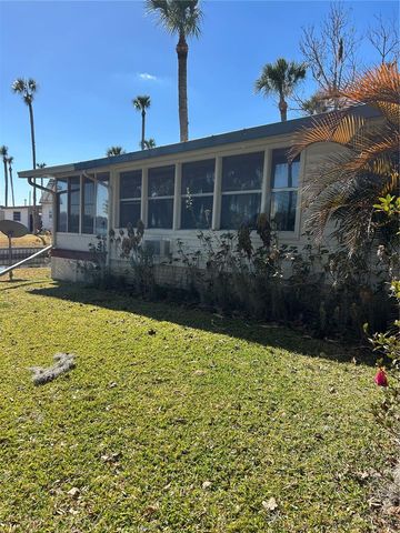 40 SABAL PALM CIRCLE, Eustis, FL 32726