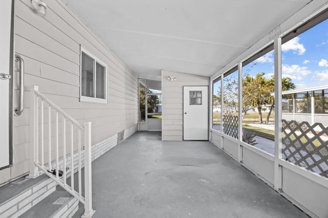 8221 Cinnamon Lane, Port St. Lucie, FL 34952