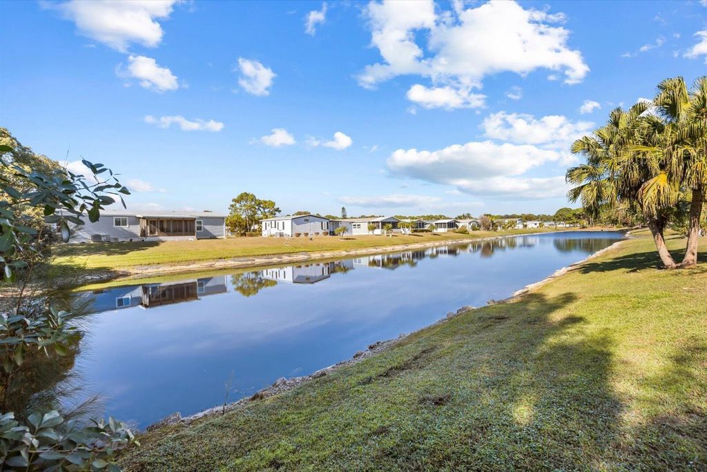 8221 Cinnamon Lane, Port St. Lucie, FL 34952