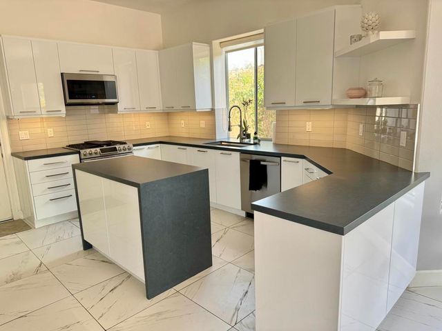 25 Buckingham Way, Rancho Mirage, CA 92270
