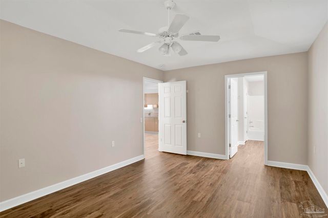 2388 Trailwood Dr, Cantonment, FL 32533