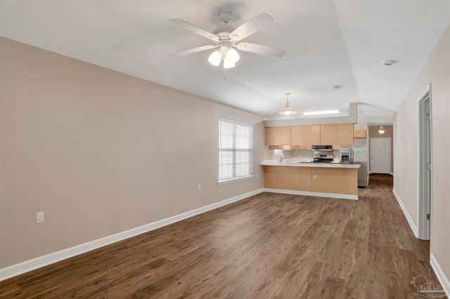 2388 Trailwood Dr, Cantonment, FL 32533