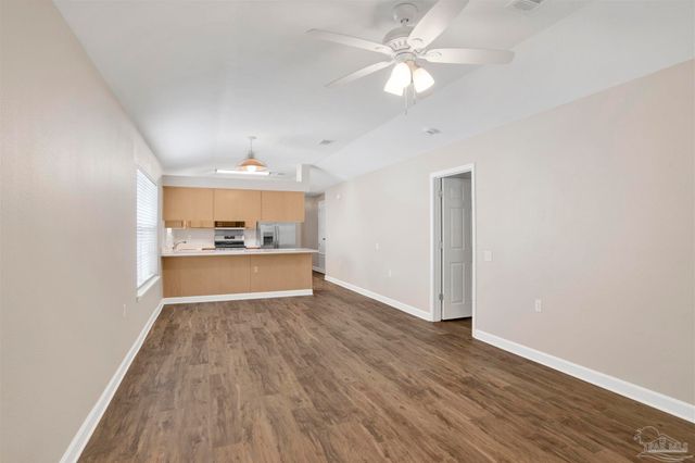 2388 Trailwood Dr, Cantonment, FL 32533