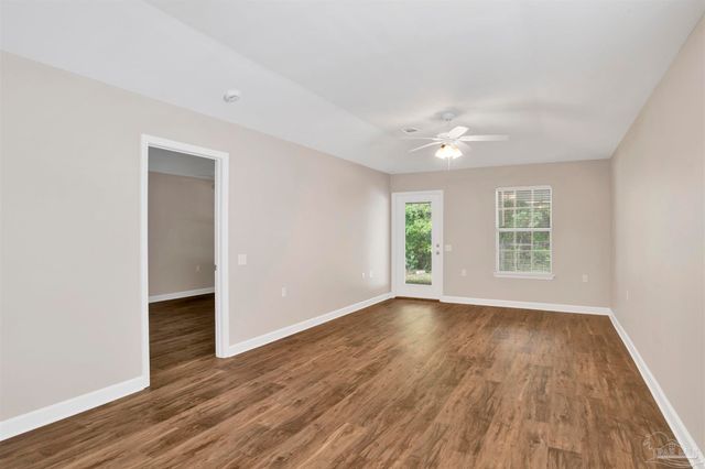 2388 Trailwood Dr, Cantonment, FL 32533