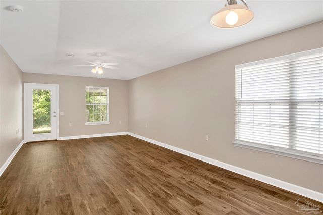 2388 Trailwood Dr, Cantonment, FL 32533